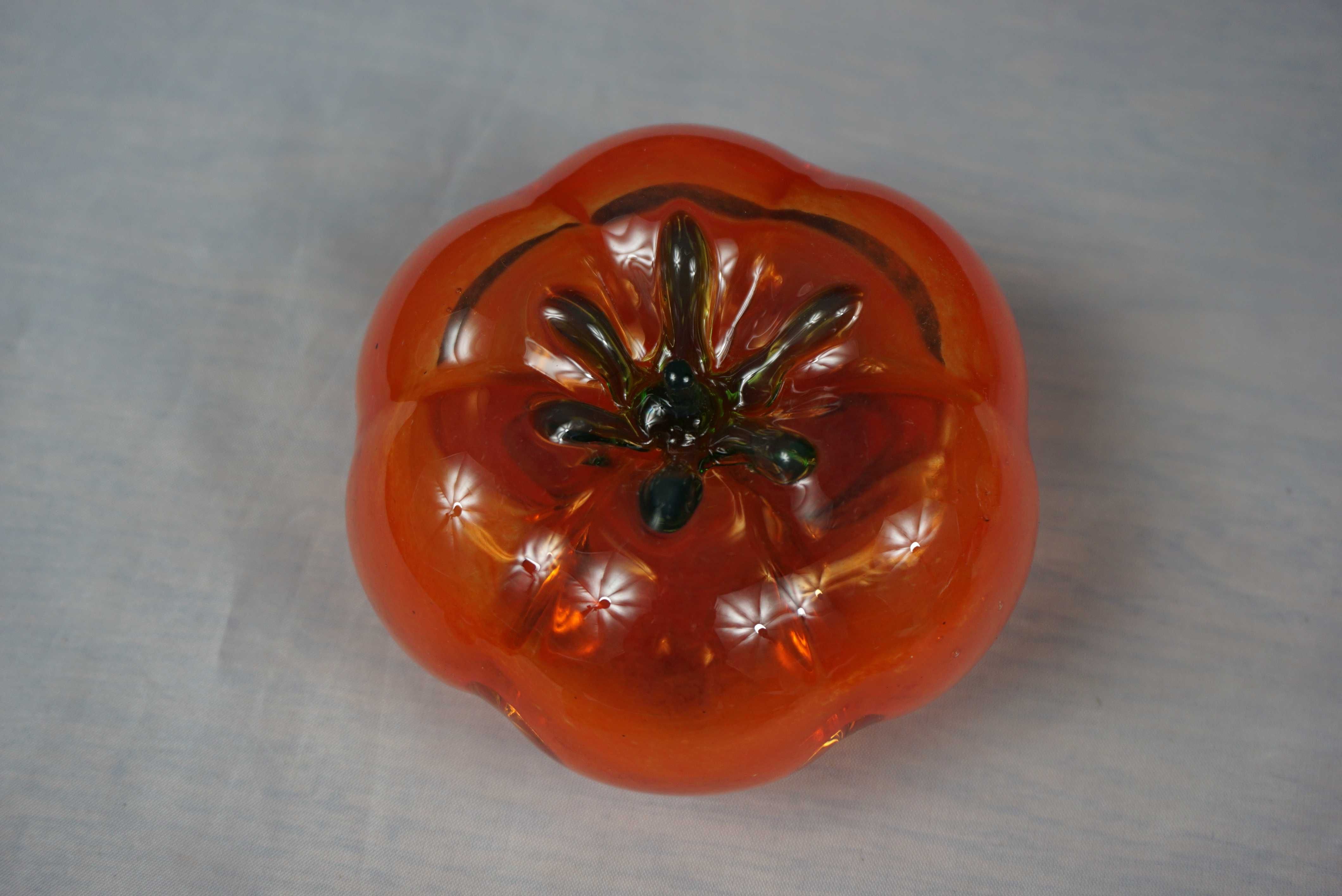 Szklany pomidor szkło dekoracyjne Scancrystal nr1