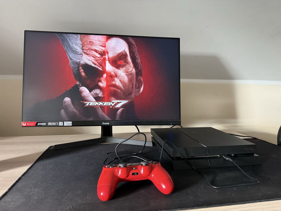 Konsola PS4 Play Station 4 + 1 pad