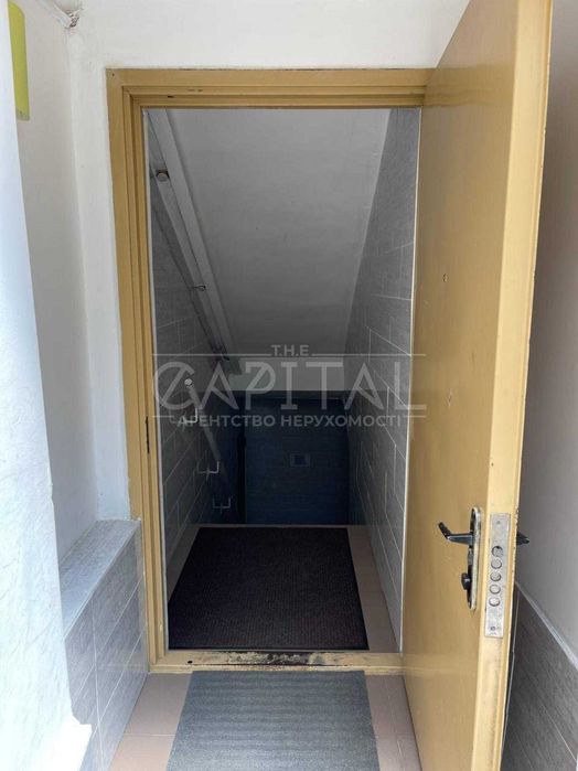 ПРОДАЖА/Офис 200 м2, Цоколь, Бастионная, Печерский р-н, Центр