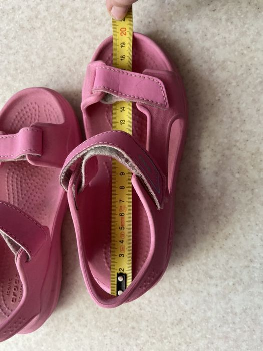 Босоножки crocs для девочки