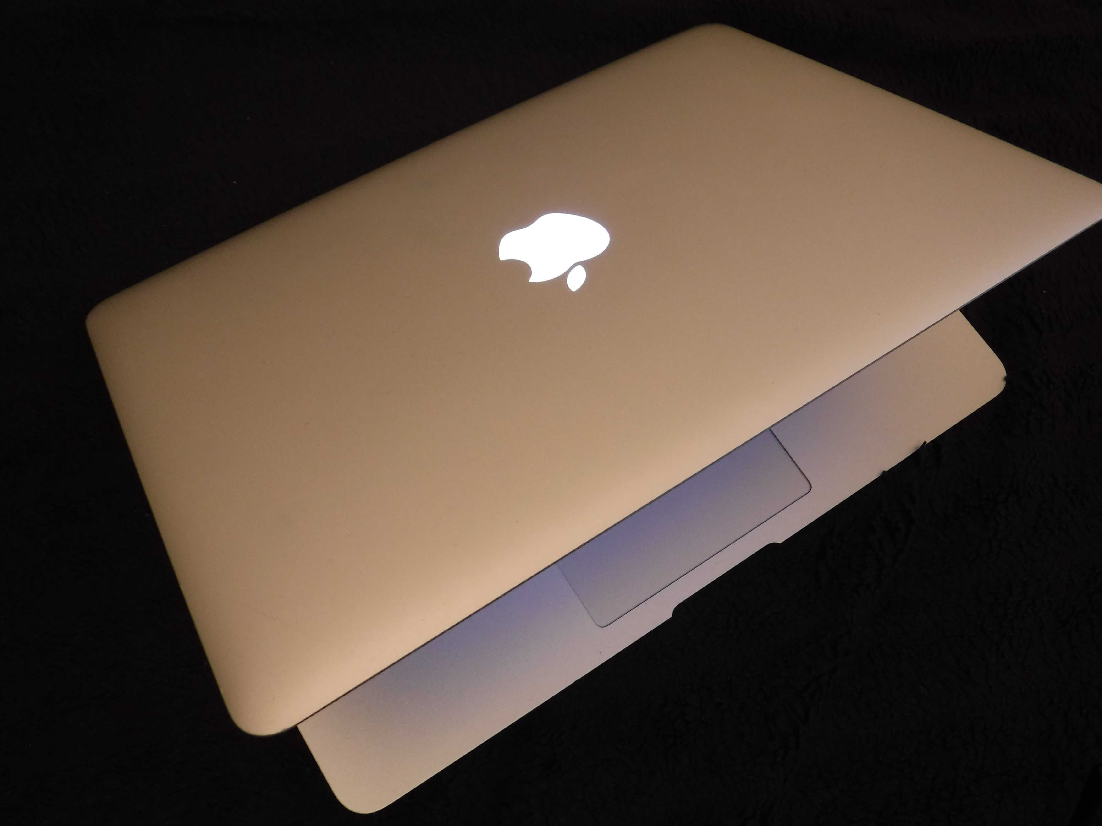 Laptop Apple A 1466 EMC 3178   <  5a