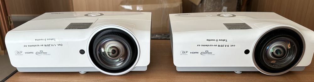 Інтерактивна дошка Clasus Board 85 + проєктор DW882ST