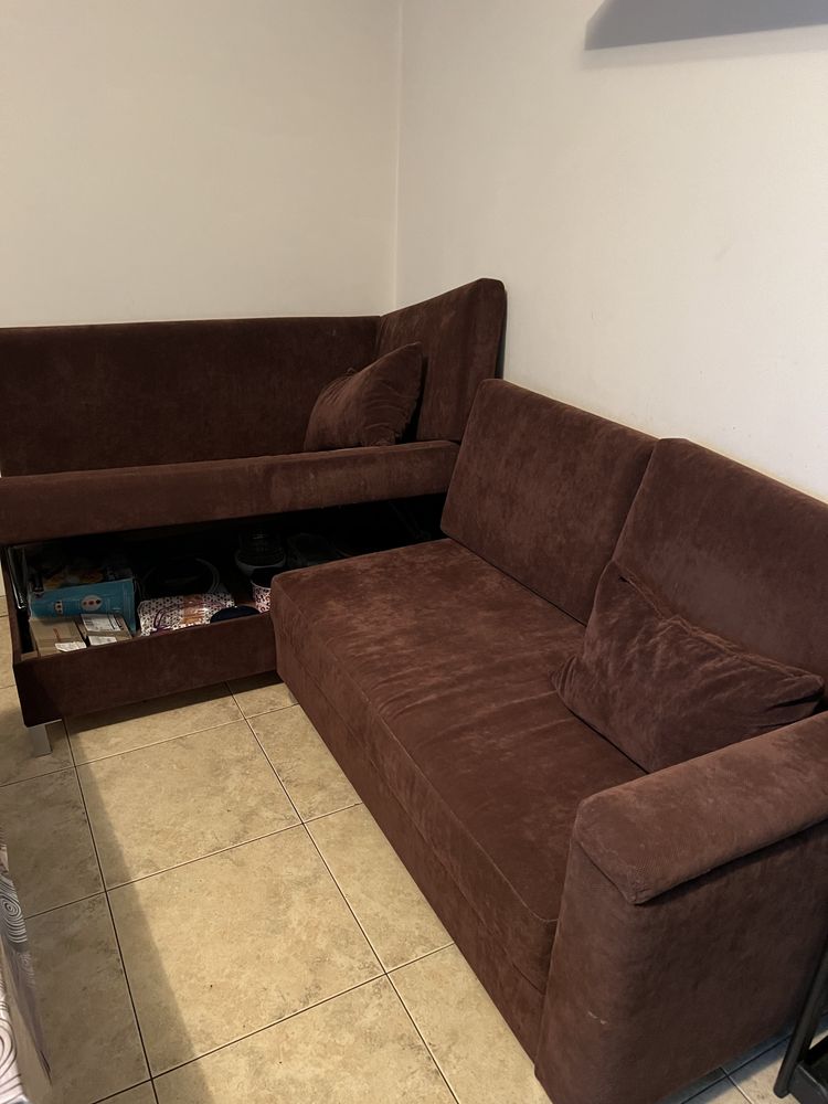 Угловой диван с нишей