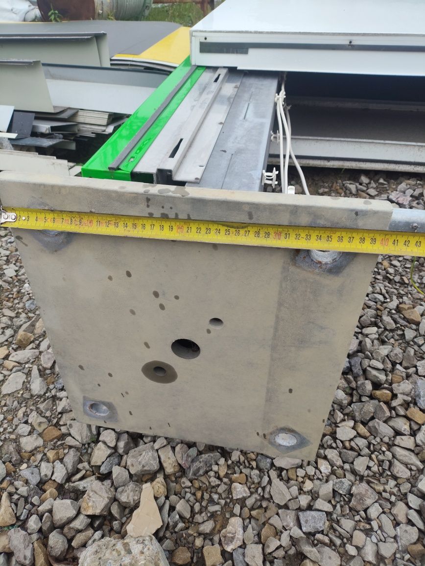 Pylon reklamowy 6 m