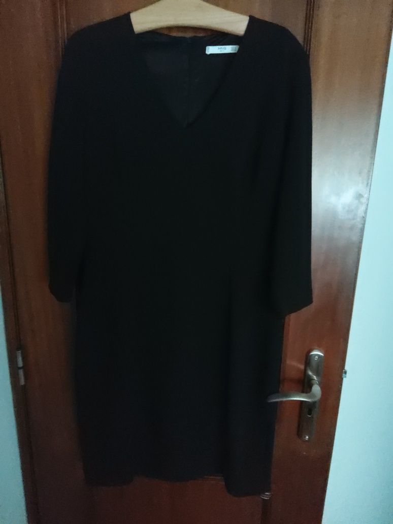 Vestido preto da MangoXL está novo completamente XL