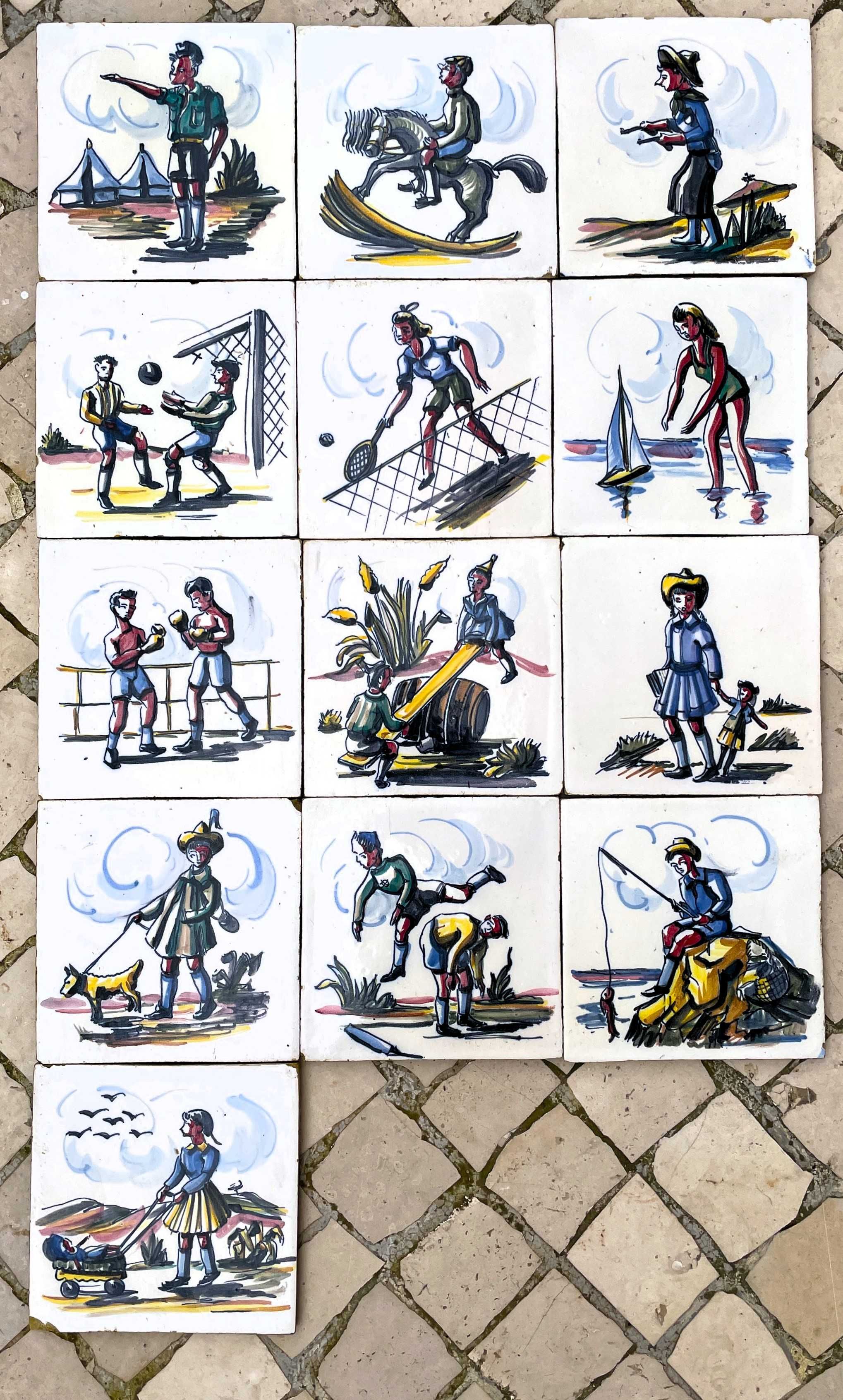 Conjunto de 13 azulejos temáticos com motivos de desporto