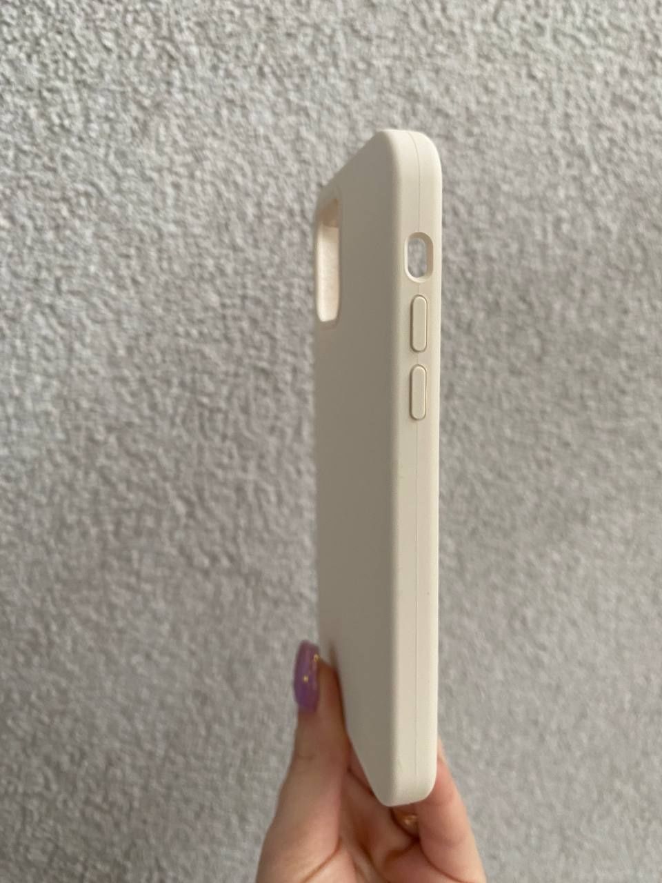 Etui na iPhone 12