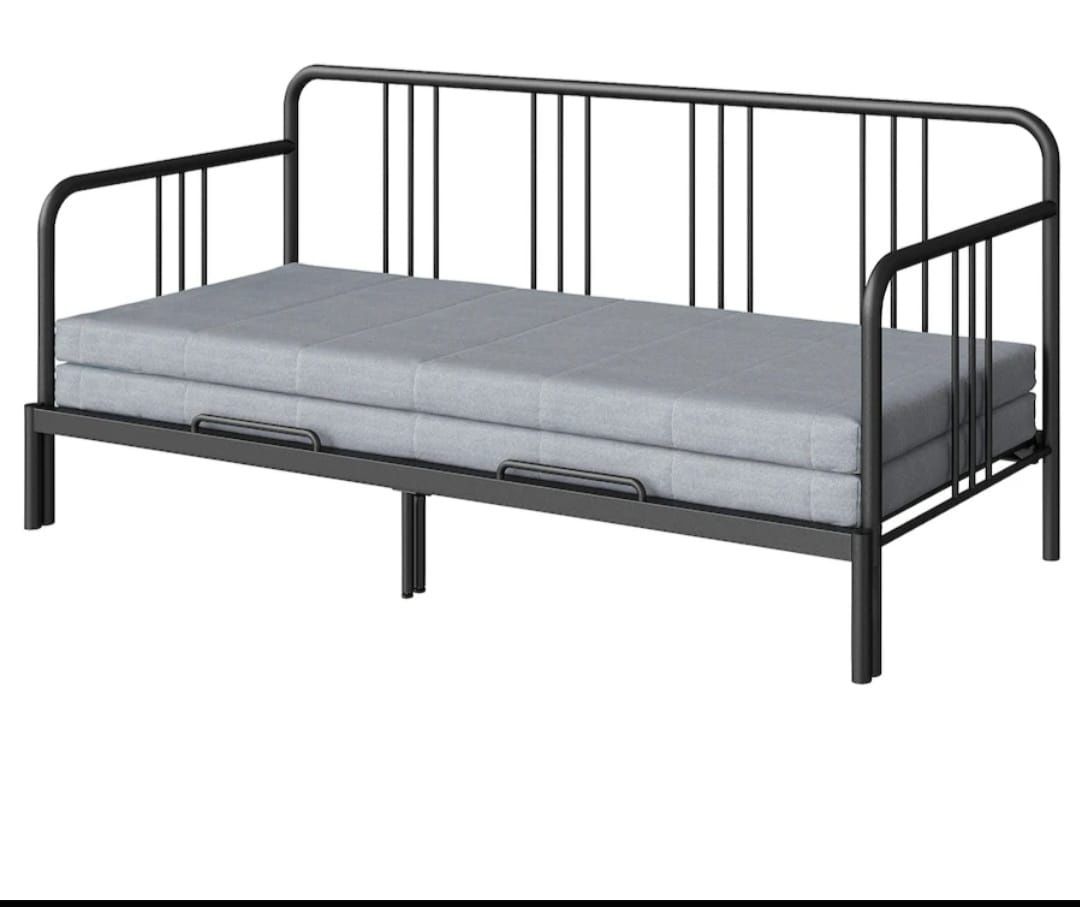 Vendo sofá cama com colchão