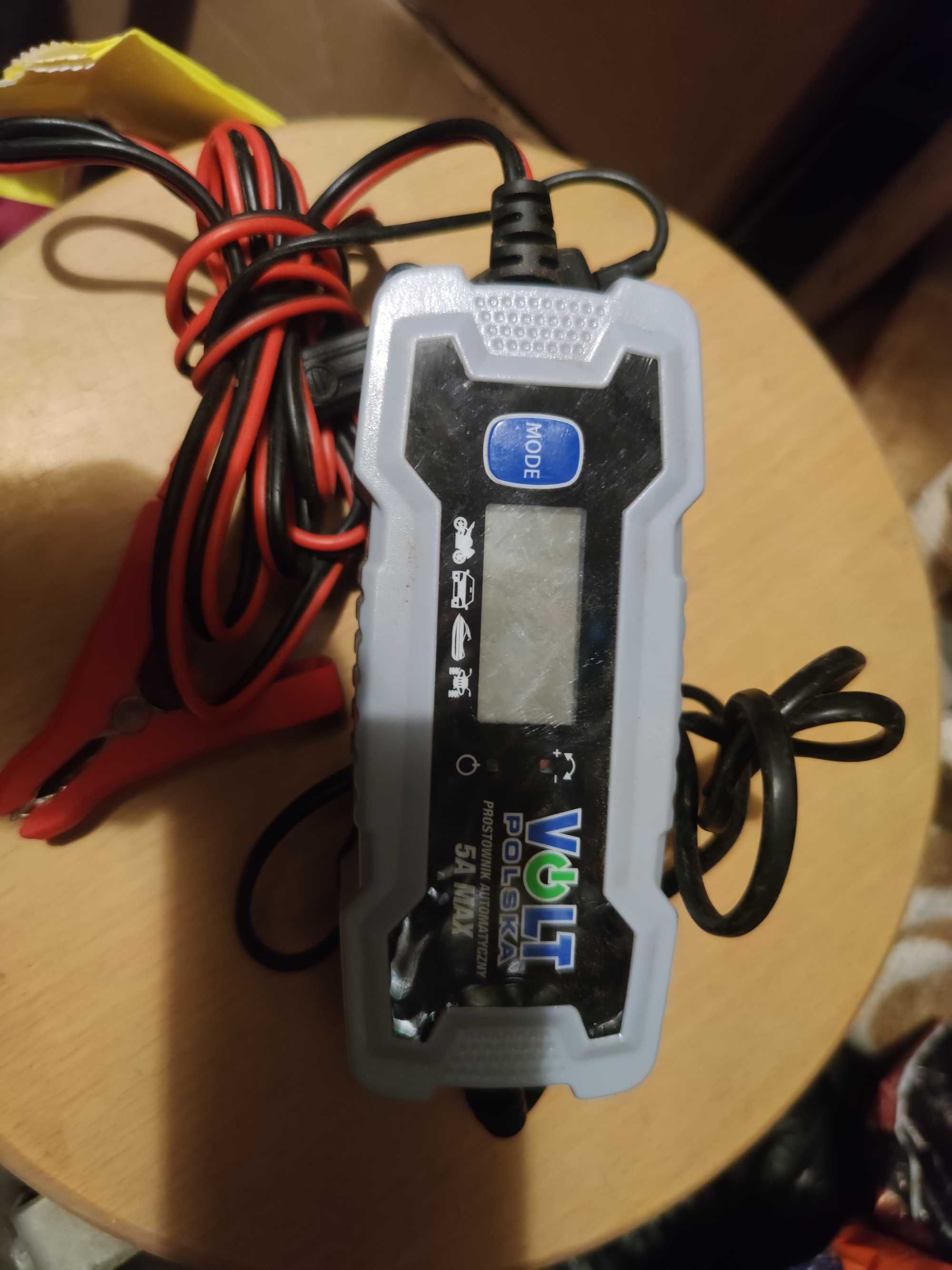 Prostownik automatyczny Volt