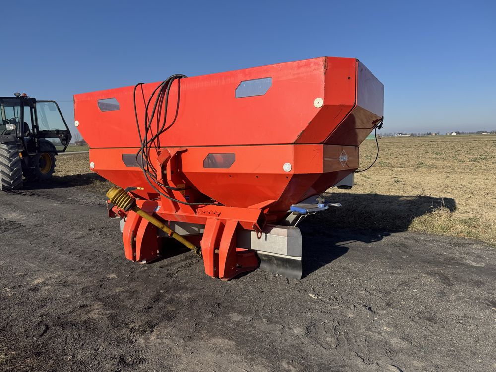 Kuhn axis 30.1 !! 2006 rok Rozsiewacz siekwa sulky amazone