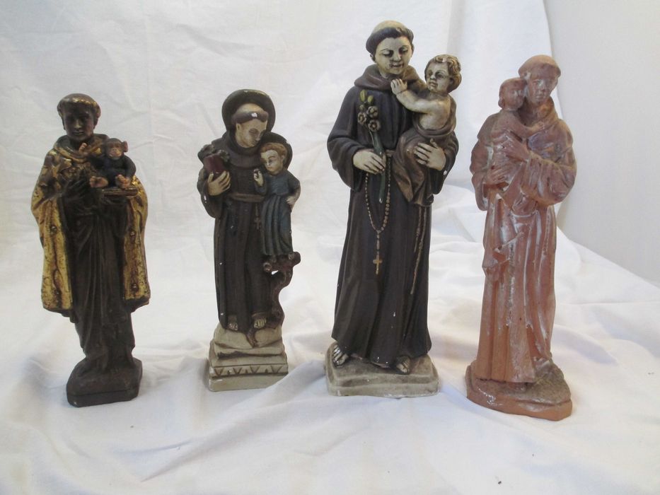 Santo António em faiança policromada