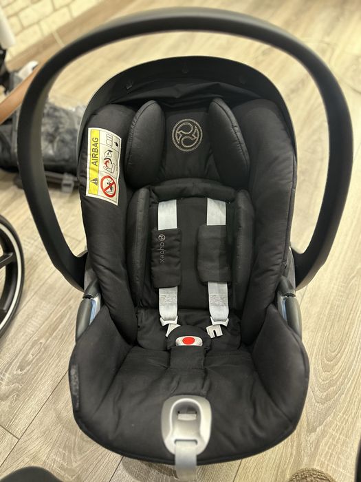 Автокрісло Cybex cloud Z platinum з базою