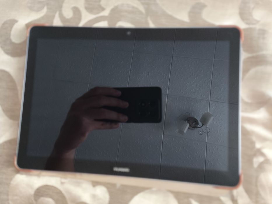 Планшет Huawei 10"