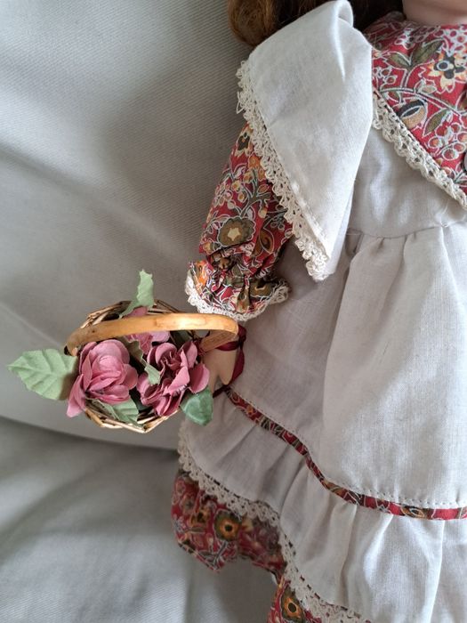 Lalka dekoracyjna. Kwiaciarka. Dekoracja. Hobby. Prezent. Zabawka.