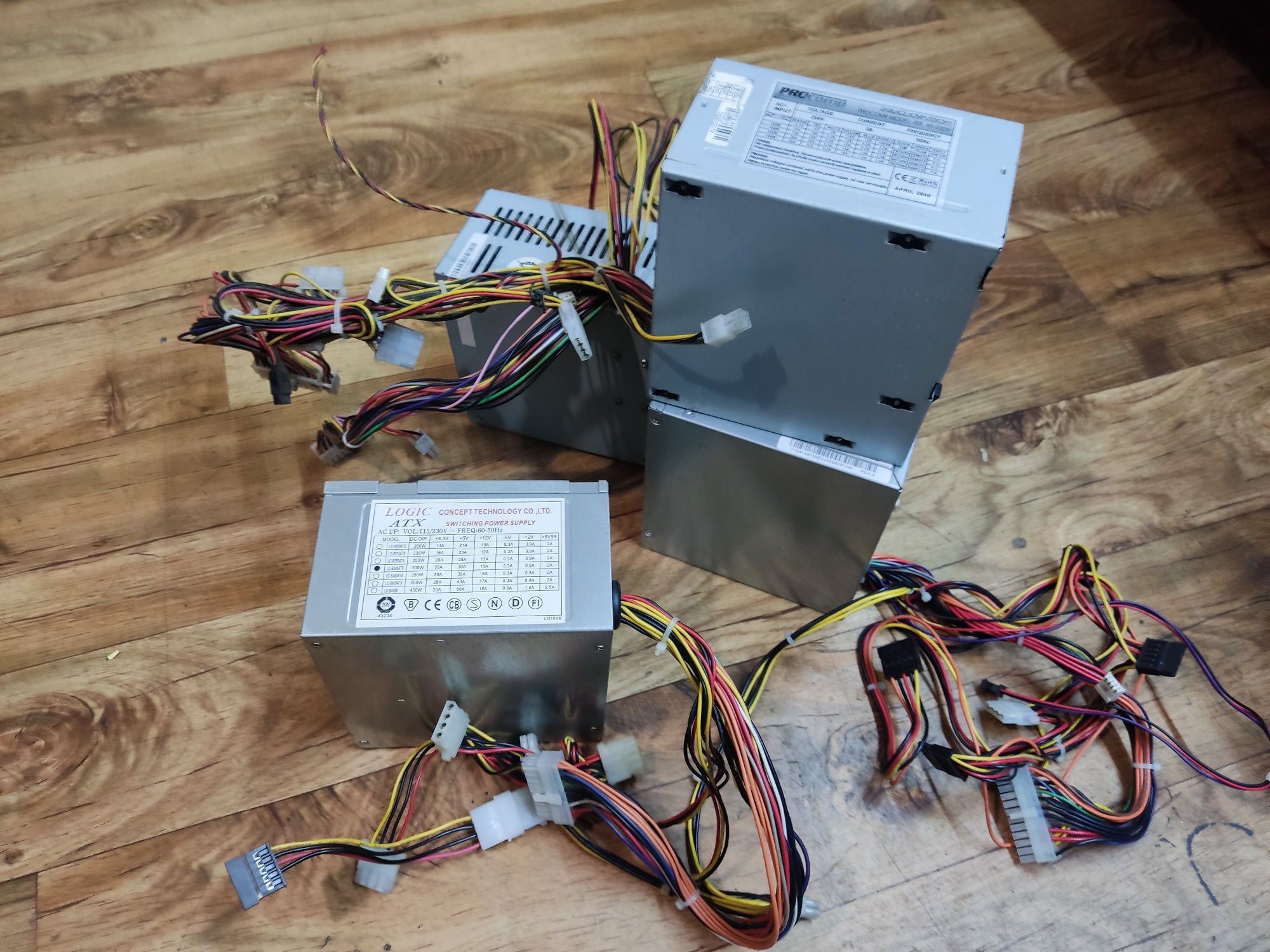 Zasilacz komputerowy DeskTop Atx SaTa 300 W HIT CENA ! LOGIC 300W