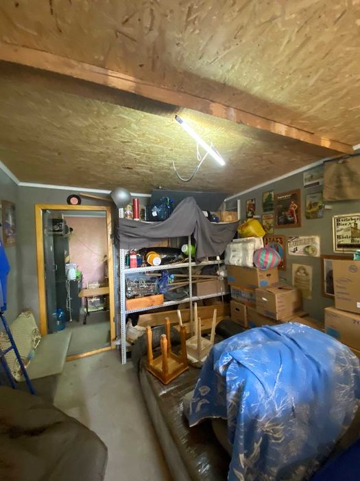 Гараж в центрі Міста за Дрім Парком на території гаражного кооператива