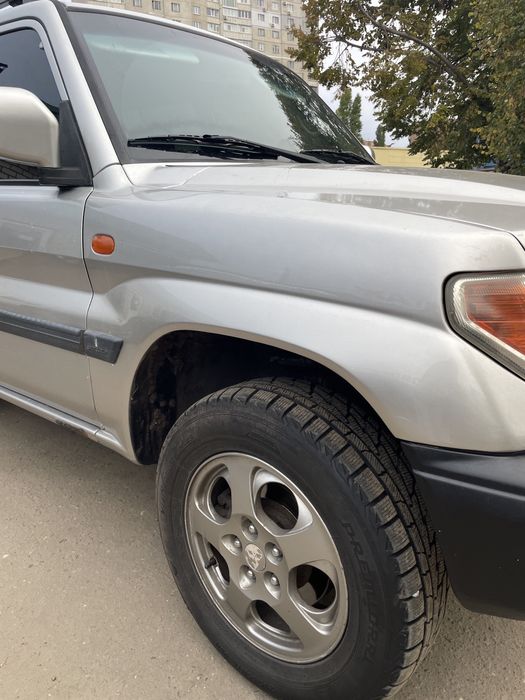 Мітсубісі Паджеро Пінін