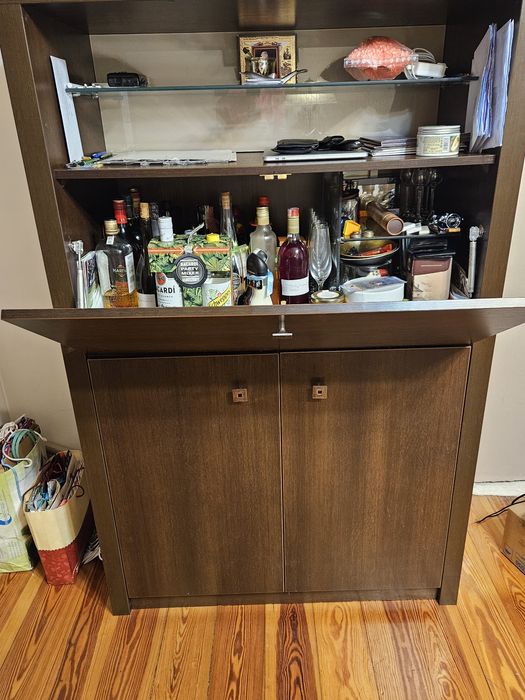 Szafka/Barek  z dolnymi półkami