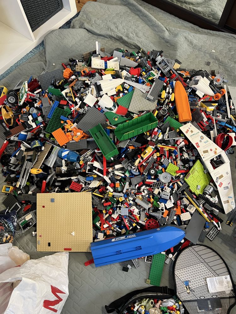 Klocki Lego 50kg , 1,5 kg figurek kilkanaście zestawów