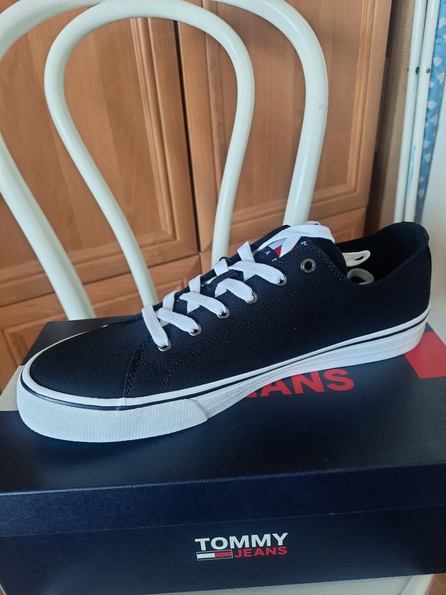 Nowe buty męskie Tommy Jeans rozmiar 45