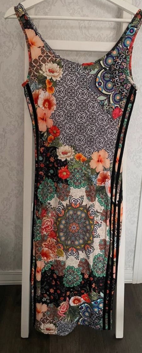 Adidas sukienka w kwiaty orientalny wzór Jardim Agharta BR5130, 36 38