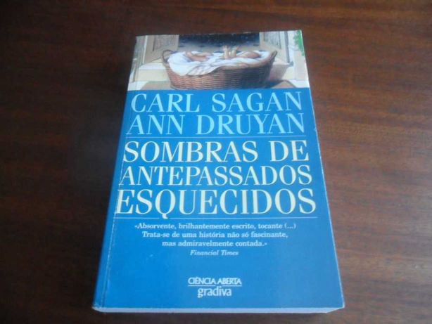 "Sombras de Antepassados Esquecidos"  de Carl Sagan e Ann Druyan