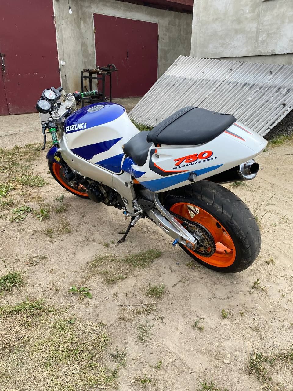Продам suzuki GKSR