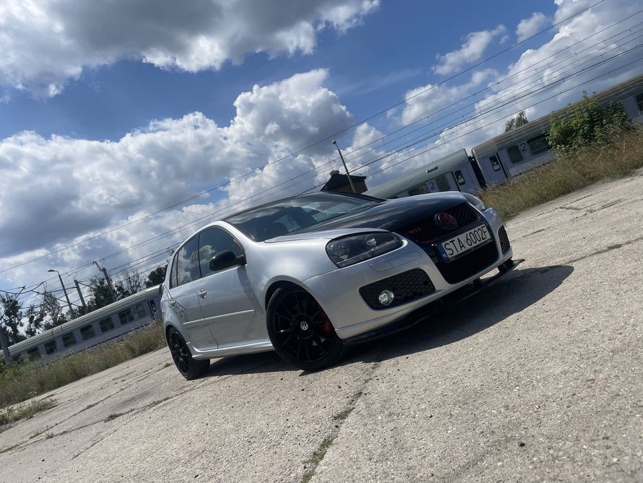 Golf v gti  250km