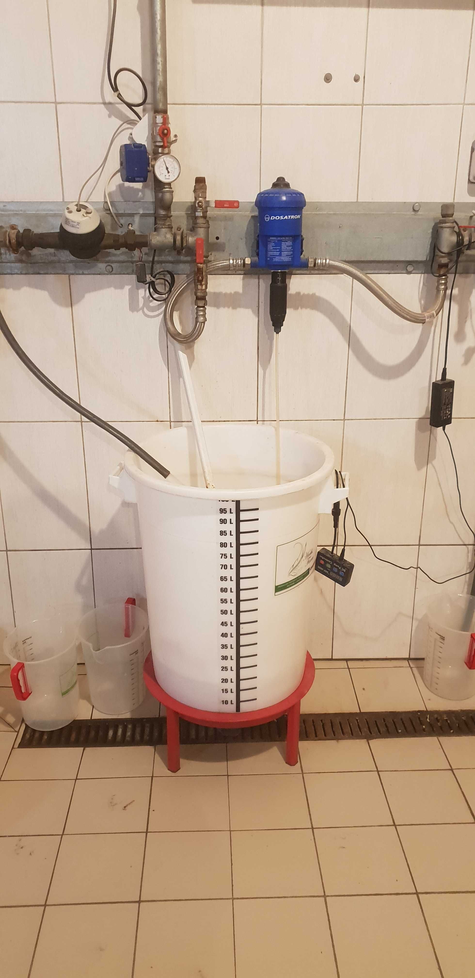 Mieszadło (mieszalnik, mieszacz, zbiornik)do leków (witamin wody) 100l