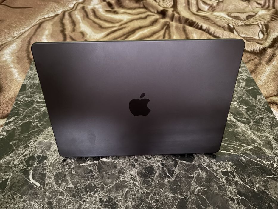 MacBook Air13 chipM3 8/512 GB ssd