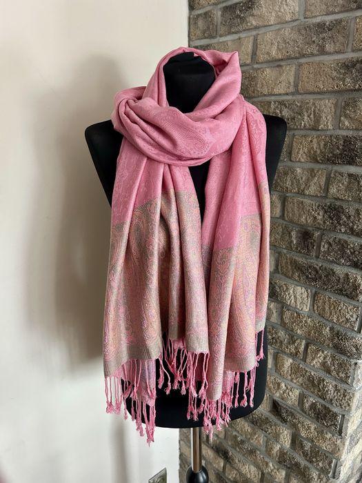 Kaszmirowy szal różowy duży kaszmir piękny kobiecy