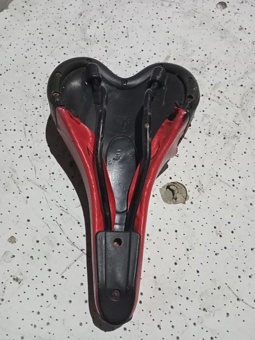 Сидение/сидушка/седло на велосипед