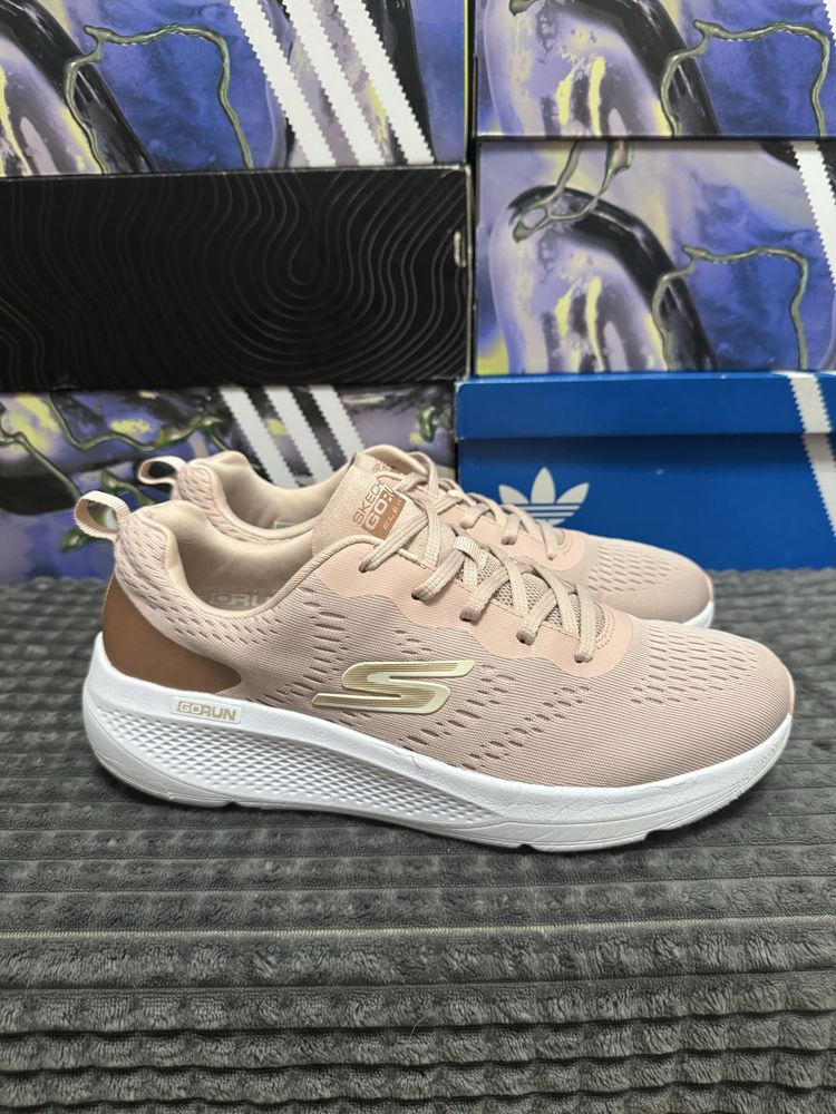Жіночі кросівки для бігу Skechers 41,5(27см) оригінал