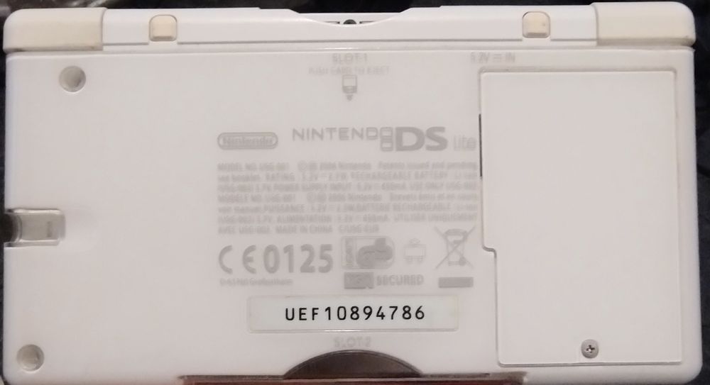 Nintendo DS Lite + 11 gier