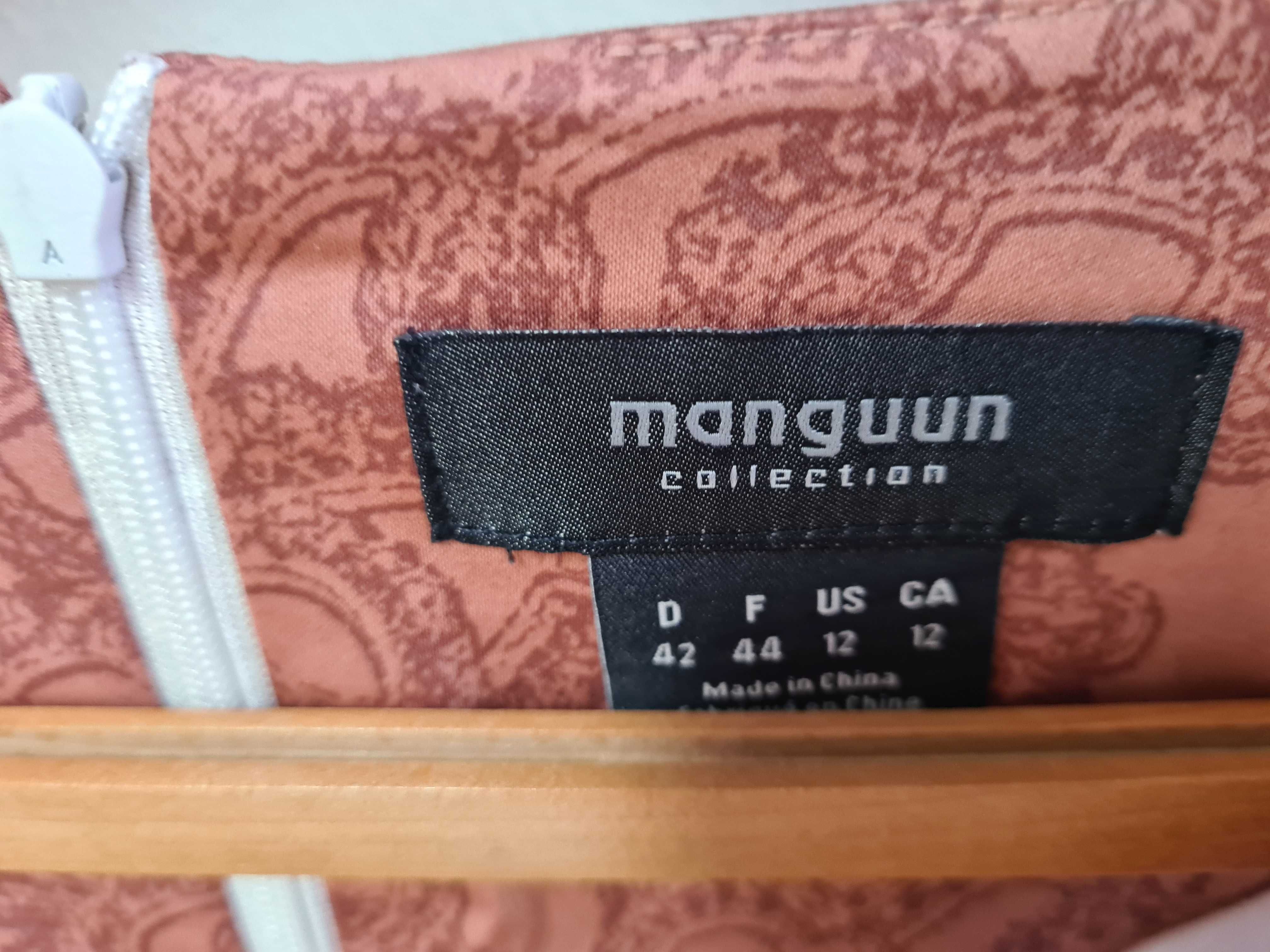Sukienka Magnum 44 dopasowana xl różowa xxl elegancka ornamenty