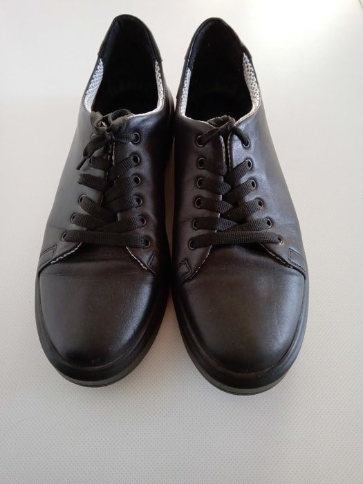 Кросівки уні-секс чорні шкіряні на платформі р.40