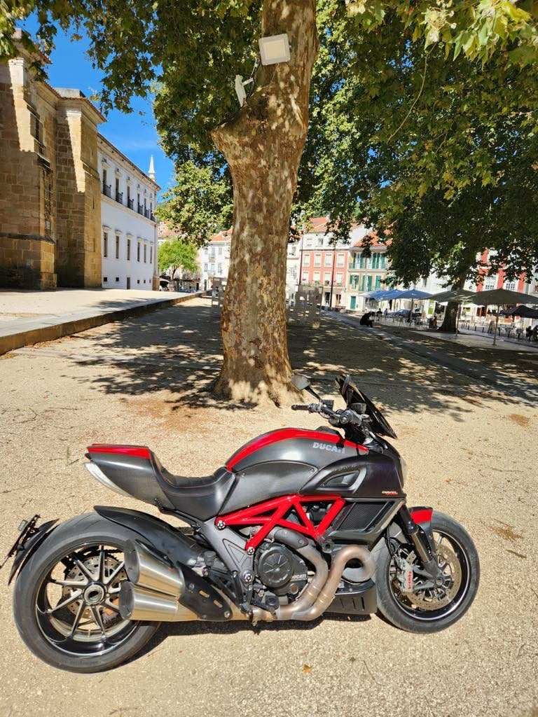 Ducati Diavel Carbon 1200