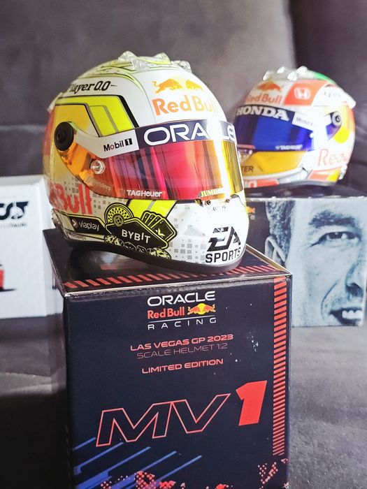 Max Verstappen Las Vegas Limited Edition escala: 1/2