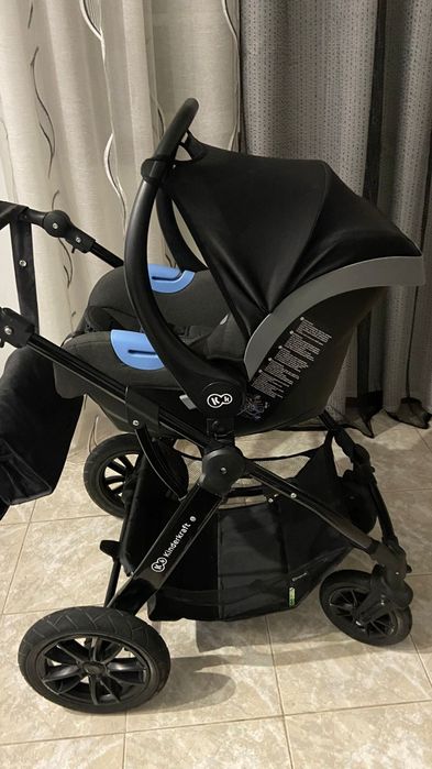 Carrinho de bebé kinderkraft moov 3 em 1