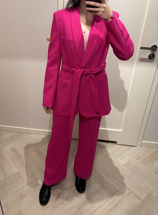 Fuksjowy garnitur Zara S