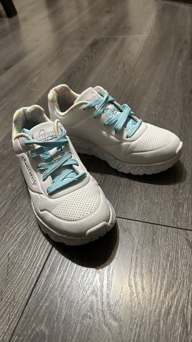 Кросівки Skechers для дівчинки, розмір 34 (EU), легкі та зручні