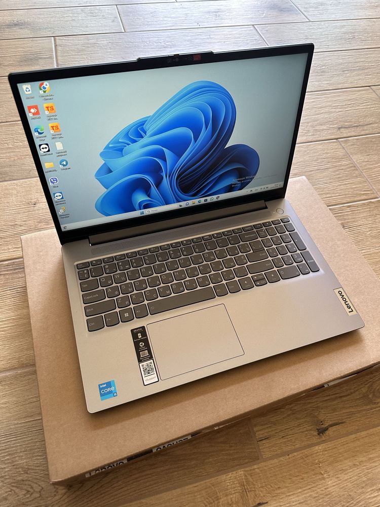 Продаю Lenovo Ideapad slim 3