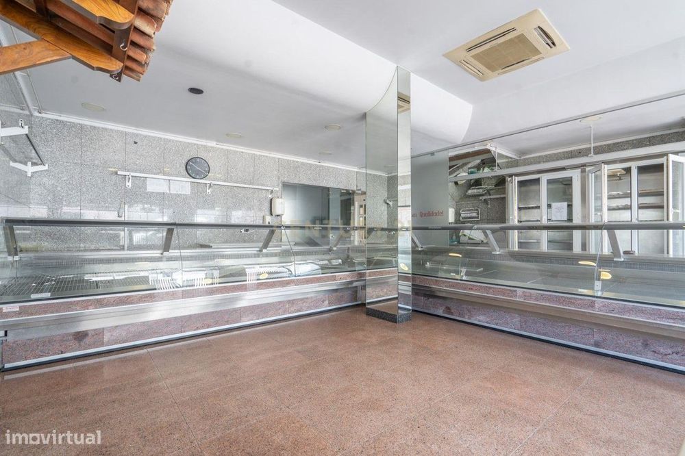 Loja Moderna em Lousã - Arrendamento