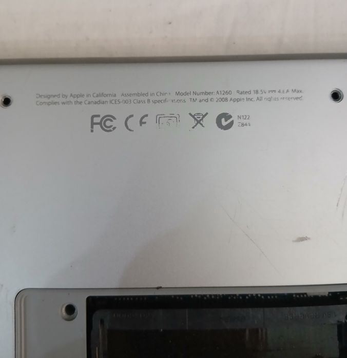 Portatil Mac Carcaça  para Arranjo ou para tirar peças modelo nas foto