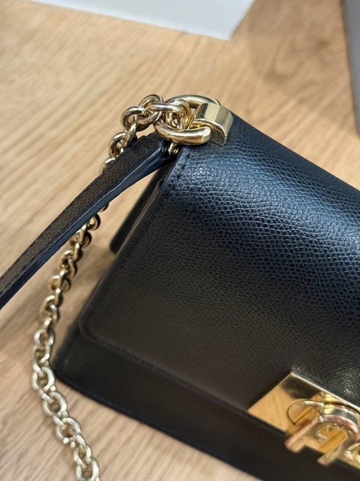 Оригинальная кожанная черная  сумка FURLA 1927