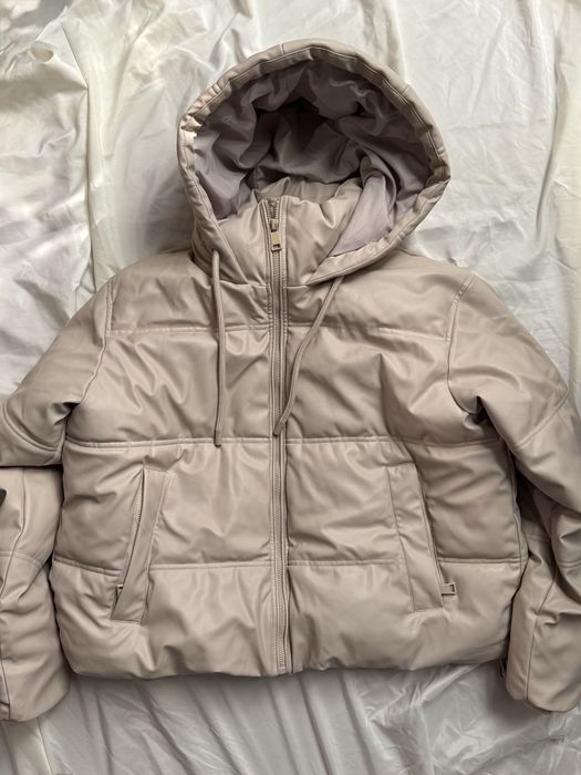 куртка бежева Zara