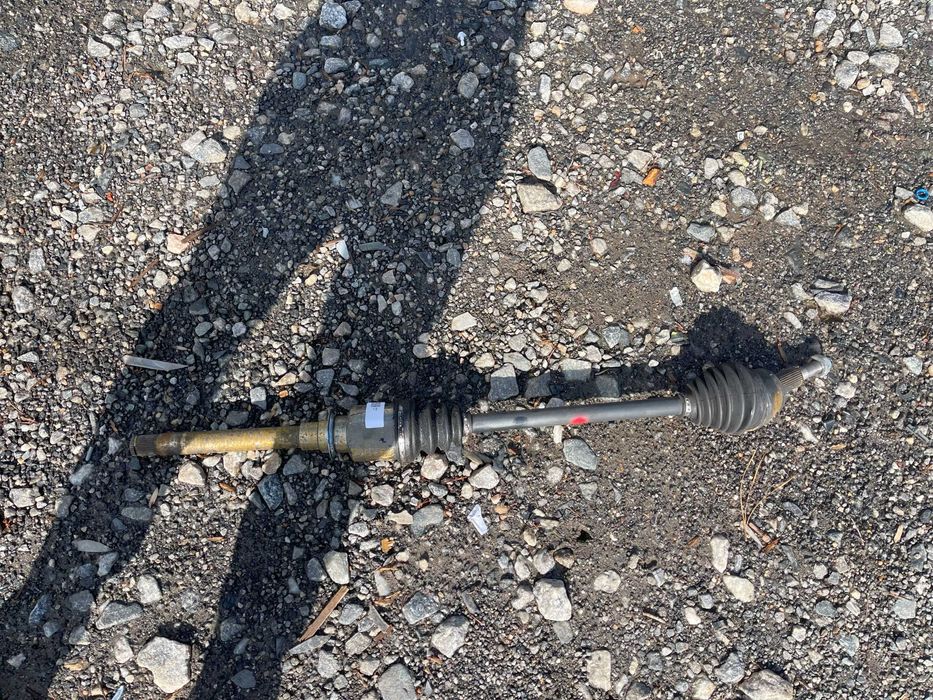 Jeep Grand Cherokee 2018 półoś prawa przód 5.7 (Cała)