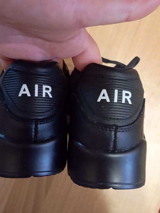 Продаются оригинальные кросовки Nike