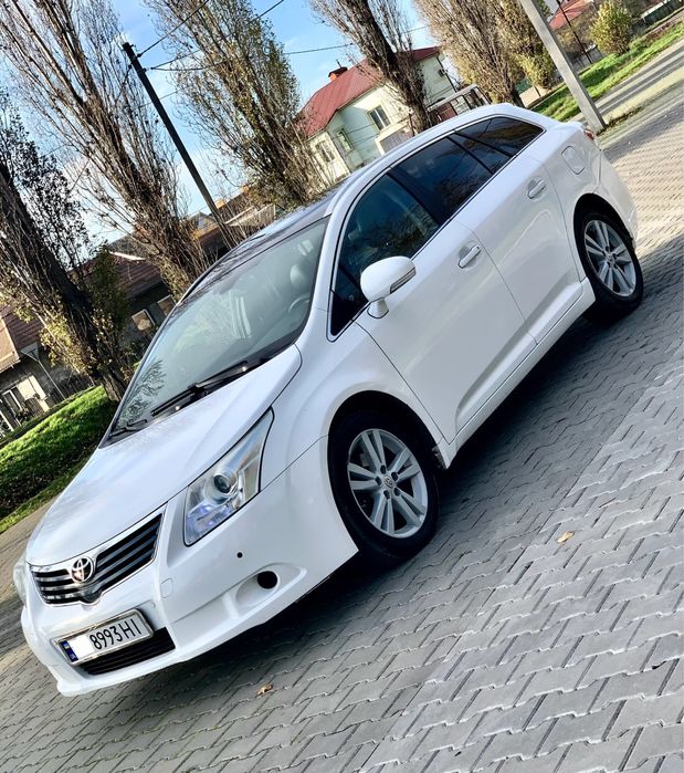 Продам Toyota Avensis T27, дизель 2.2 D4D
