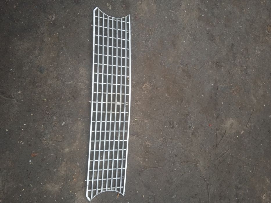 Продам решетку радиатора